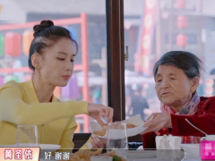 黄圣依带86岁婆婆直播卖货惹争议 使花招博人眼球