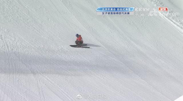 谷爱凌第二跳失误获16.98分 暂列第8 选手都在加大难度