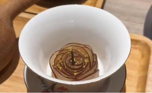 尔滨把冻梨做出花来了