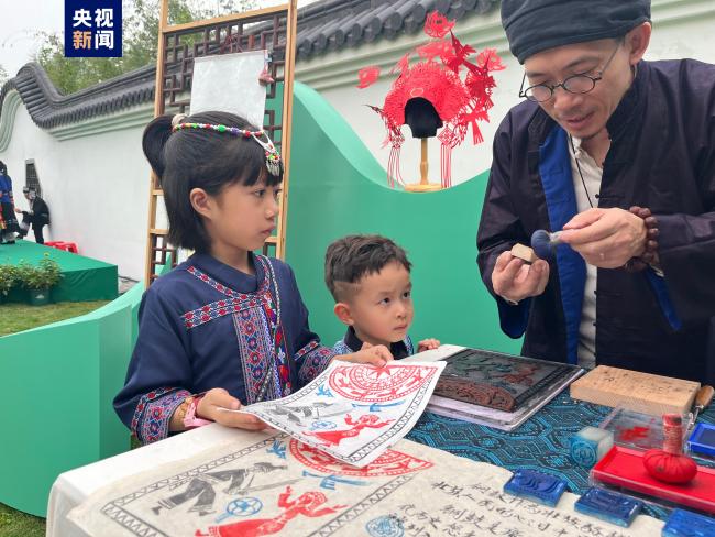 广西三月三到底有多好玩 歌颂生活与爱情