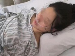 女子被捅靠假体躲过致命一击 惊险经历揭晓【热搜】