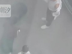 孩子摘没熟的杏玩被叫家长 教育比赔偿更重要【热搜】