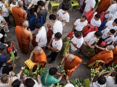 多名佛教高僧卷入性丑闻，泰国国王罕见公开批评 佛教信任危机爆发【热搜】