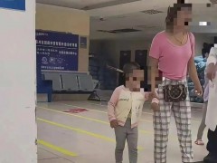 3岁女童头部插刀就医 家长发声 淡定女孩引发热议【热搜】