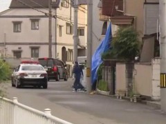 日本一女子当着警察面砍死83岁邻居 残忍行径震惊社会【热搜】