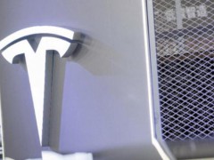 【车顶维权案当事人称特斯拉上诉了 案件将进入二审程序】