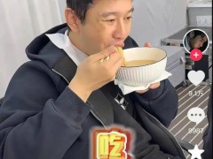黄晓明晒增肥过程 腹肌变大肚腩 内幕曝光让人意外~！