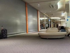 中国游客滞留日本新千岁机场遭遇地震 暴雪后又遇强震[热点]