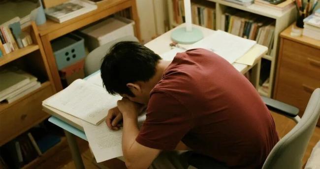 为什么一生气就胃痛 情绪如何悄悄伤害你的胃