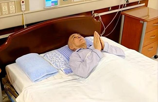 柬埔寨国王在京手术 洪森携子看望 国王术后恢复良好